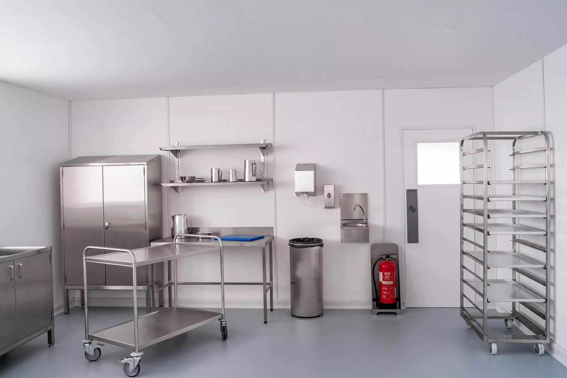 Мебель из нержавеющей стали