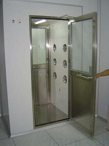 Автономность воздушного шлюза для чистых помещений Воздушный шлюз представляет собой автономную камеру, устанавливаемую при входе в чистые помещения. Основной функцией являе...