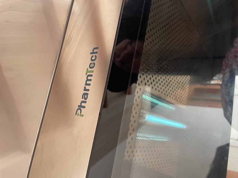 Поставка активных передаточных окон для чистых помещений Поставка партии активных передаточных окон с ламинарным обдувом для компании ООО "Восток". Компания ООО "Восток" занимаетс...